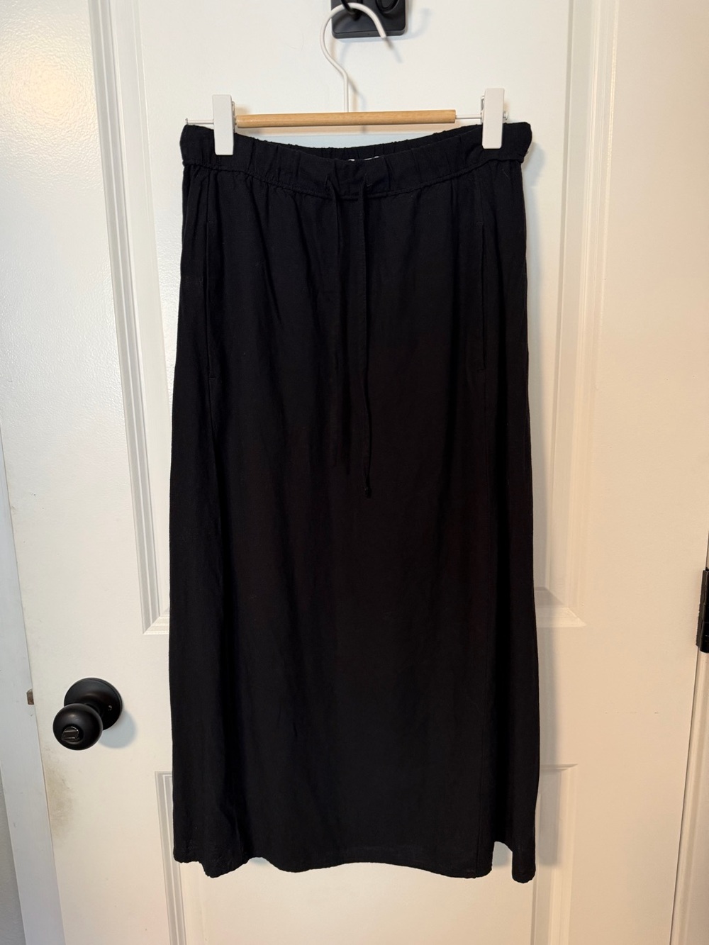 Dip Black Women's Drawstring midi Skirt in XS